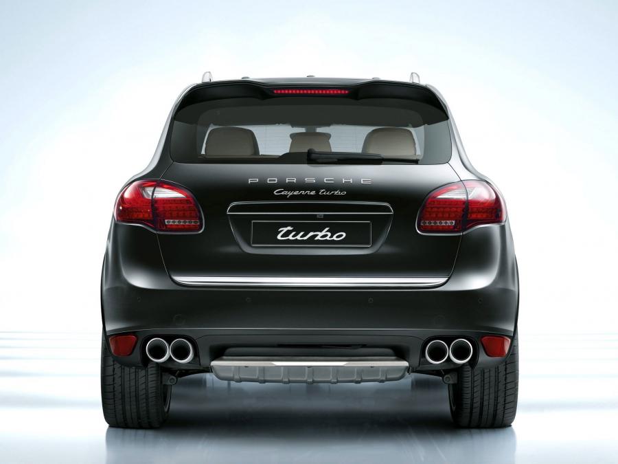  Porsche Cayenne Turbo 2011 года  (фото 16 из 20)